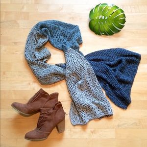 Comfy oversized scarf 🧣